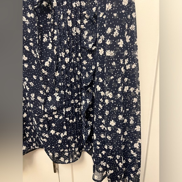 Blouse Ever New Melbourne - Picture 4 of 16